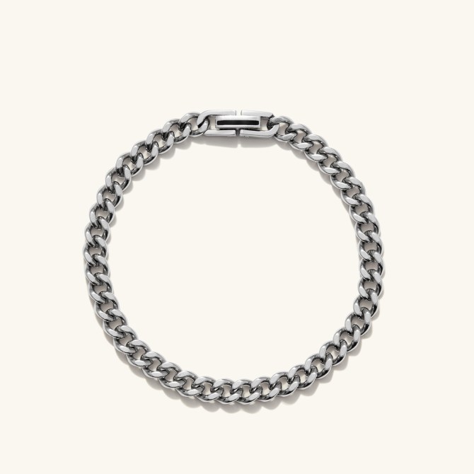 STYLECASTER | Mejuri Curb Chain Collection