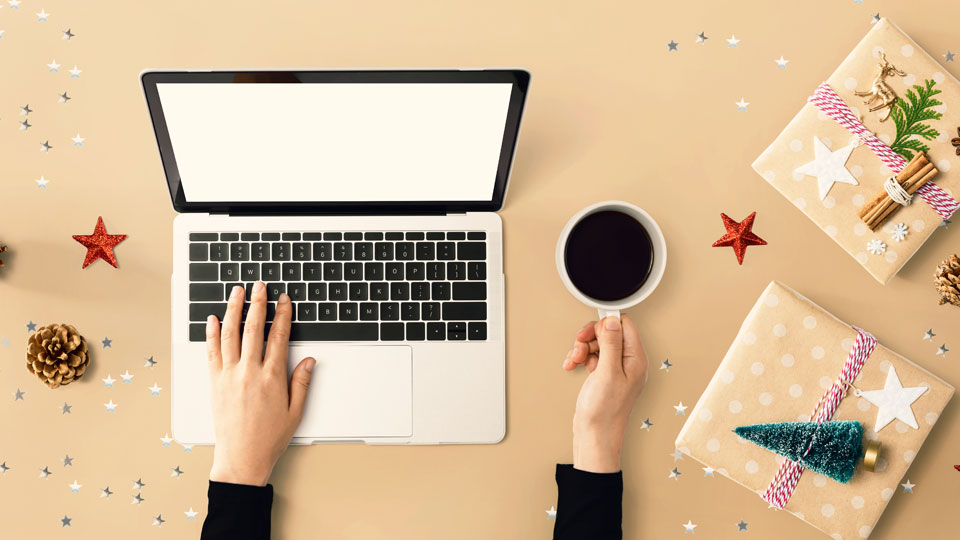 STYLECASTER | Last-Minute Gifts