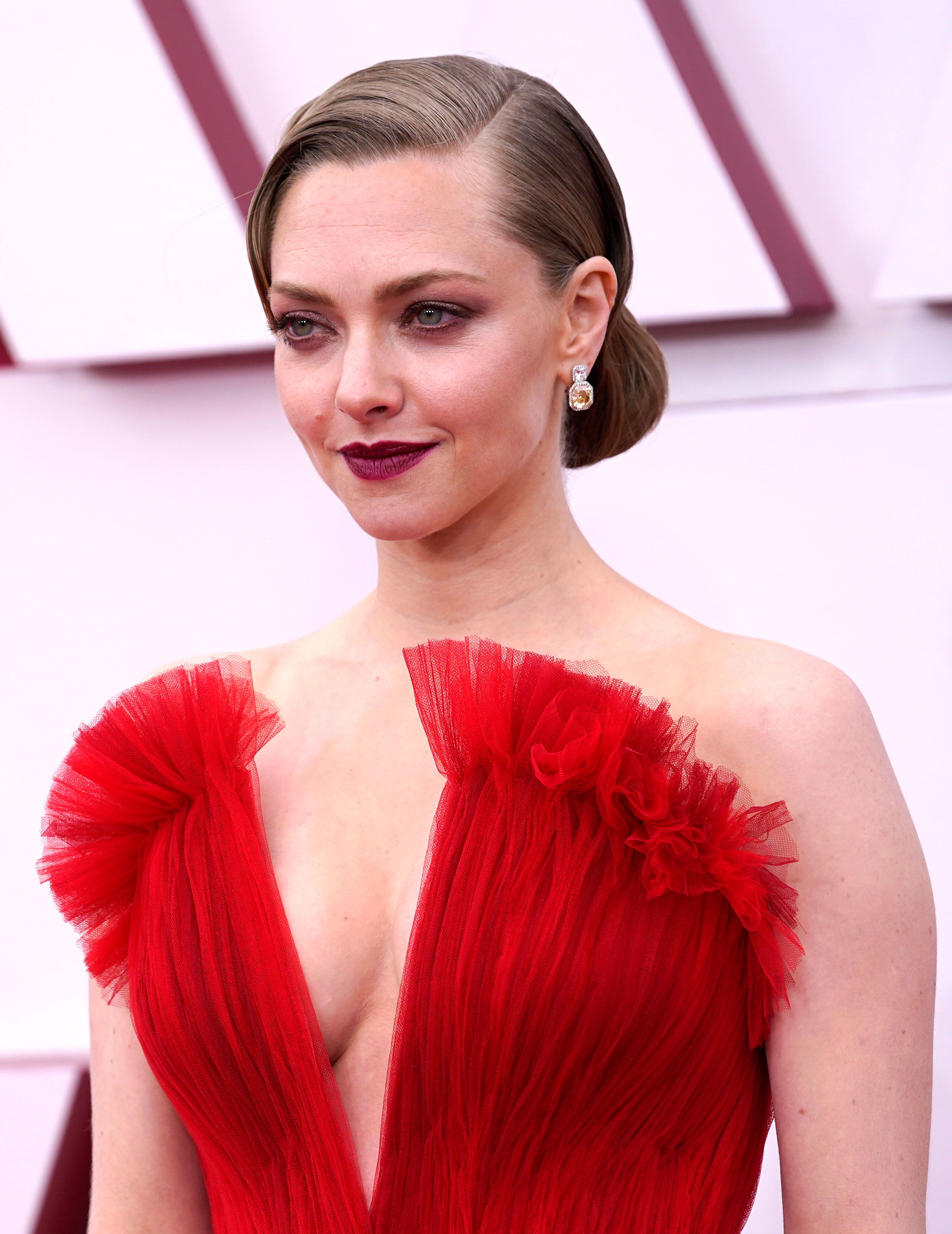 STYLECASTER | oscars 2021 beauty 