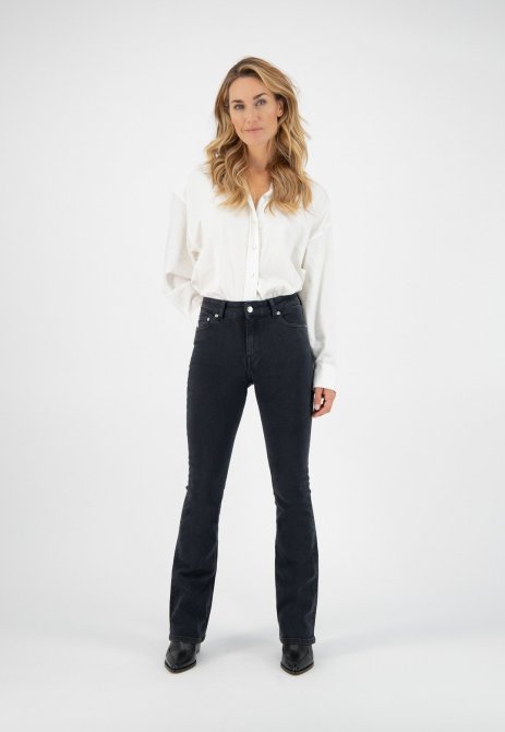 STYLECASTER | Sustainable Denim