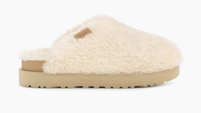 STYLECASTER | UGG Slippers