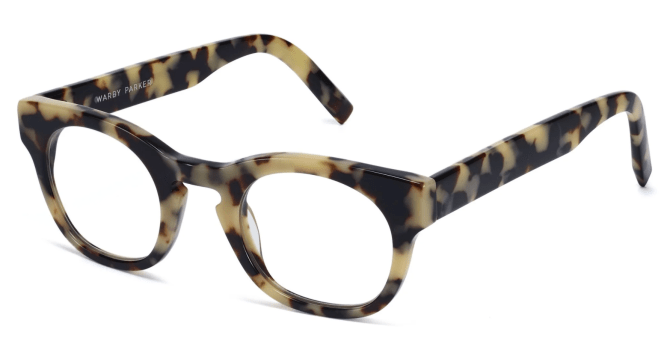 STYLECASTER | Glasses Trends 2022