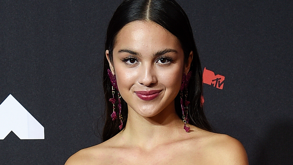 STYLECASTER | Olivia Rodrigo-mini-skirt