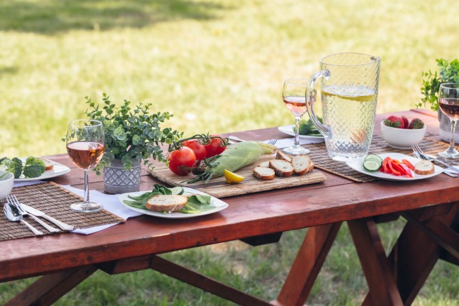 STYLECASTER | Spring Theme Party Ideas