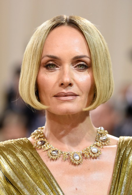 Amber Valletta
