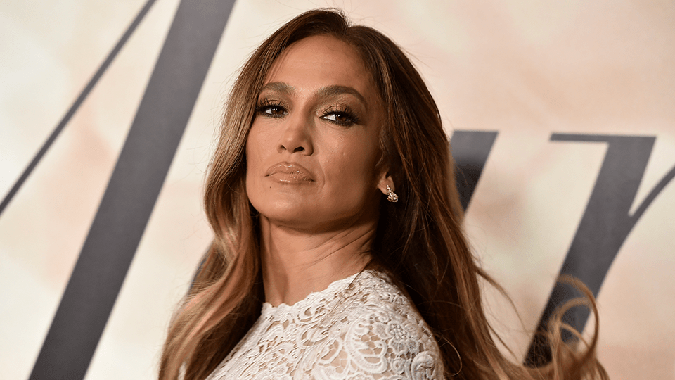 STYLECASTER | Jennifer Lopez Summer Style