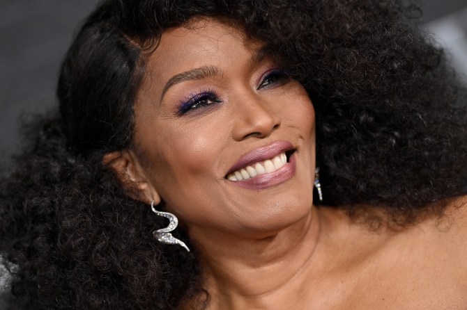 Angela Bassett 