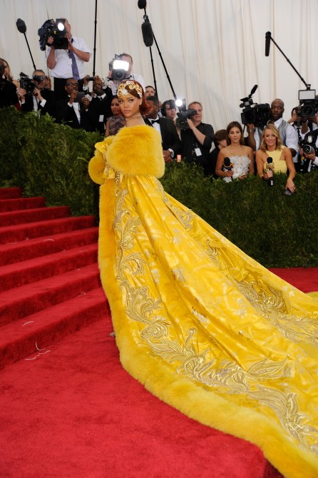 STYLECASTER | Rihanna Met Gala Look 2023