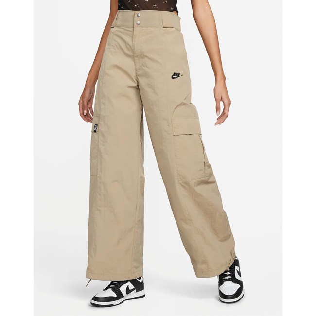Nike Women's Oversized High-Waisted Woven Cargo Pants