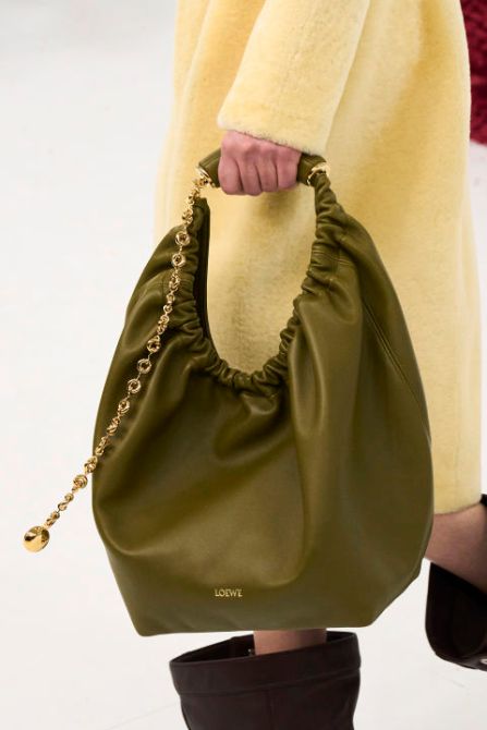 STYLECASTER | Loewe Squeeze Bag Review