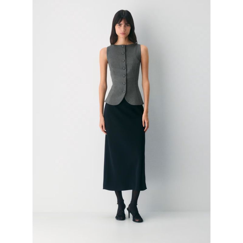 11 Brands Like Zara That Are Just as Trendy & Affordable 2025