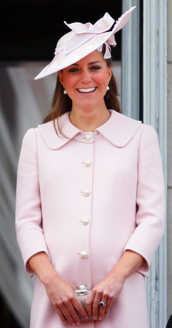 Kate Middleton Pregnant Photos, Princess of Wales Baby Bump Pictures
