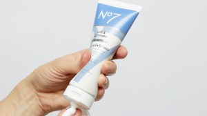No7 Lift & Luminate Dual Action Cleansing Exfoliator