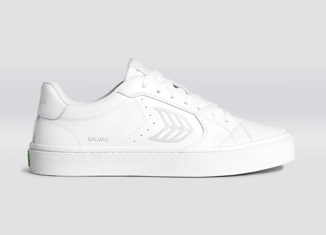 Cariuma Salvas sneakers in white
