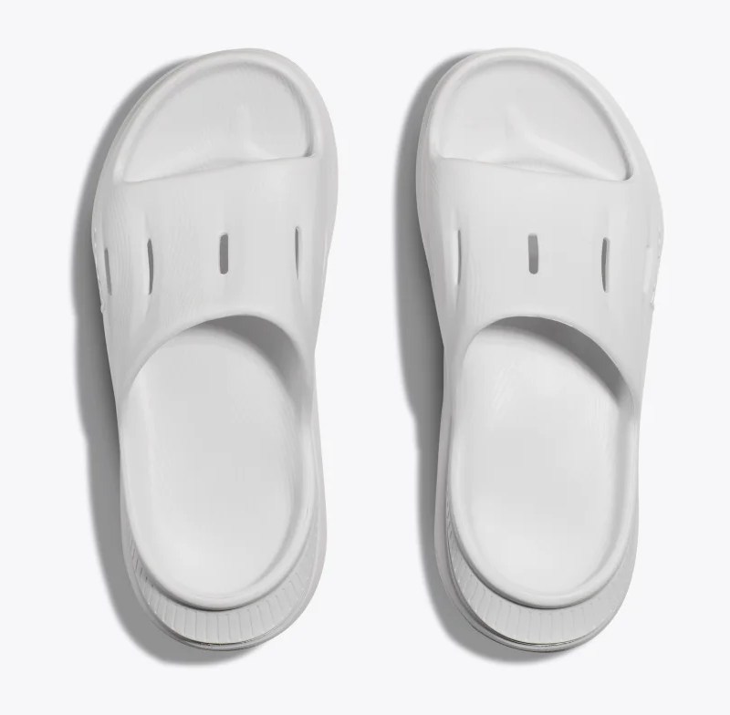 7 Best Sandal Trends For 2024: Shop Flip Flops, Mules, and Slingbacks