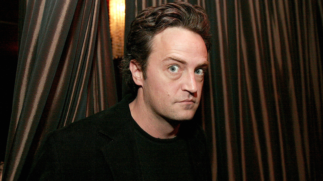 LOS ANGELES, CA - DECEMBER 09: Actor Matthew Perry at the after party for the FX Network's premiere screening of "Dirt" at Republic on December 9, 2006 in Los Angeles, California.