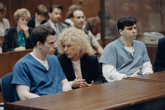 Trial of the Menendez brothers in Los Angeles - From left to right : Erik Menendez with his attorney : Leslie Abramson and his brother Lyle Menendez. Los Angeles, 9th March 1994.