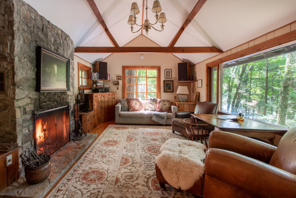 15 Best Cozy Cabins on Airbnb to Book in Winter 2026