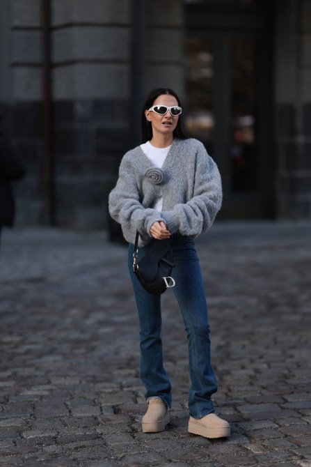 An influencer wearing Uggs.