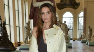 Katie Holmes attends the Zimmermann Womenswear Fall/Winter 2025-2026 show as part of Paris Fashion Week at Le Petit Palais on March 10, 2025 in Paris, France.