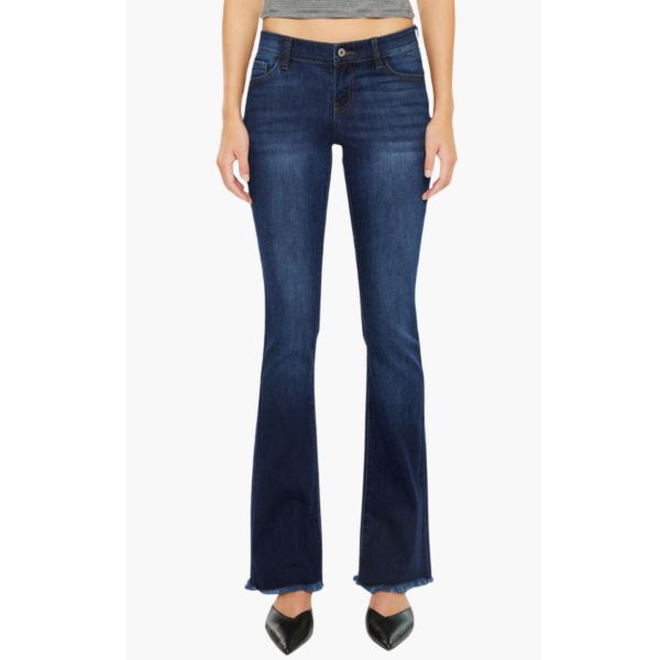 10 Top 2026 Jeans Trends, According to Stylists