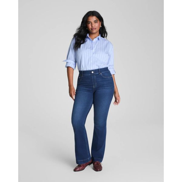 10 Top 2026 Jeans Trends, According to Stylists