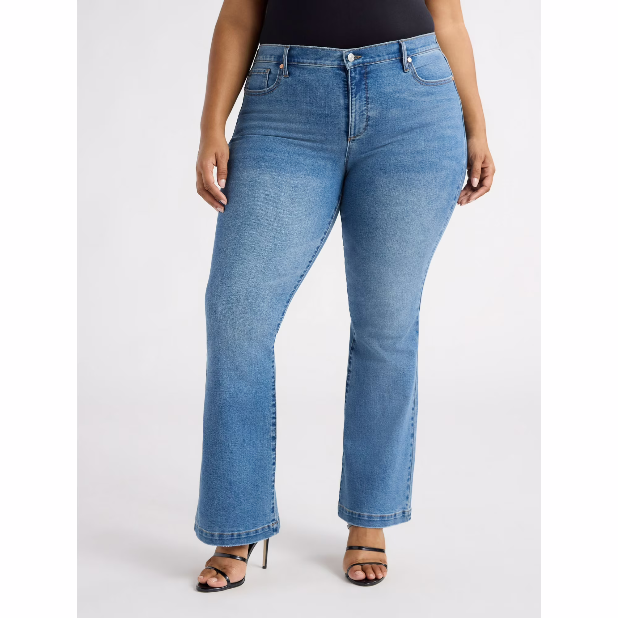 10 Top 2026 Jeans Trends, According to Stylists