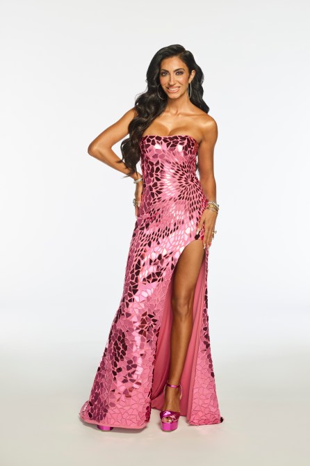 Members Only S1. Romina in Members only S1 .