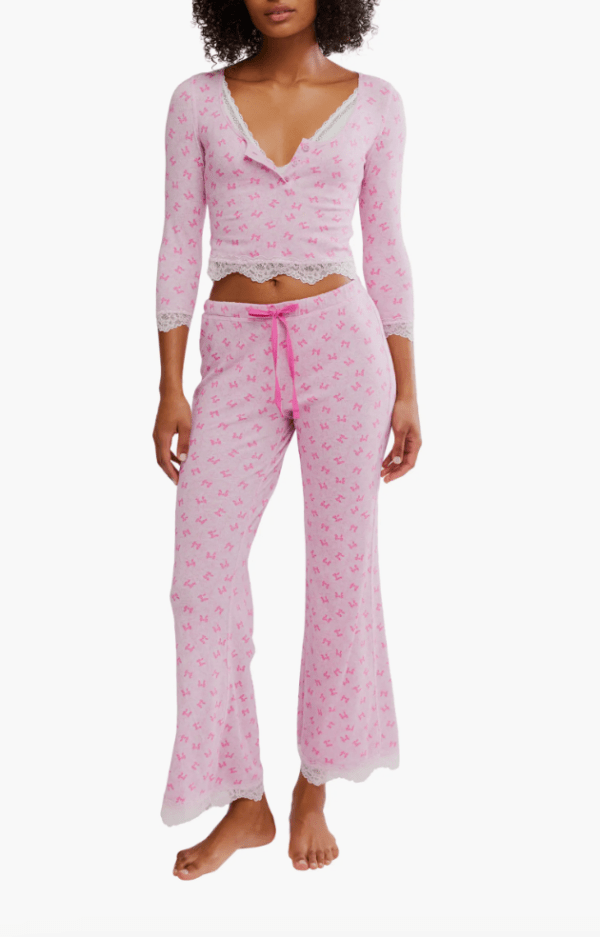 33 Best Valentine's Day Gift Ideas for Her in 2026