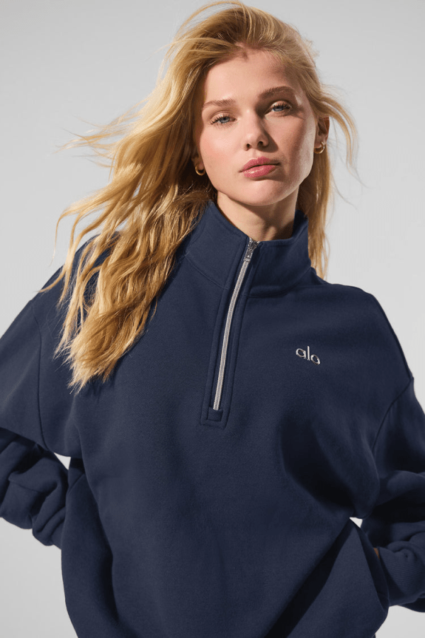 ALO Yoga’s Site Is 30% Off During Its Aloversary Sale