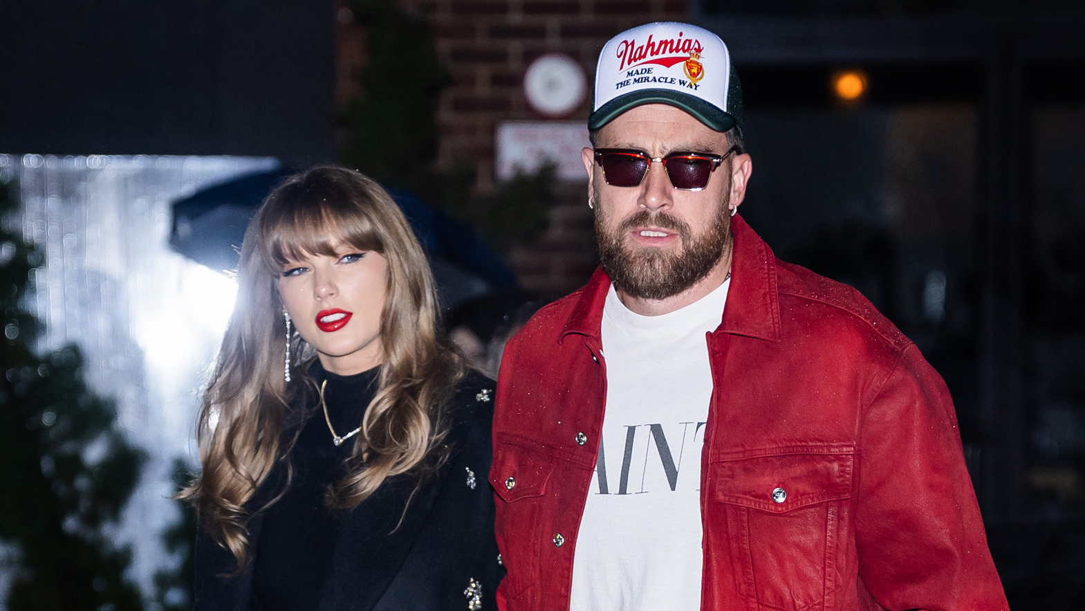 NEW YORK, NEW YORK - DECEMBER 28: Taylor Swift (L) and Travis Kelce are seen in the Meatpacking District on December 28, 2024 in New York City.